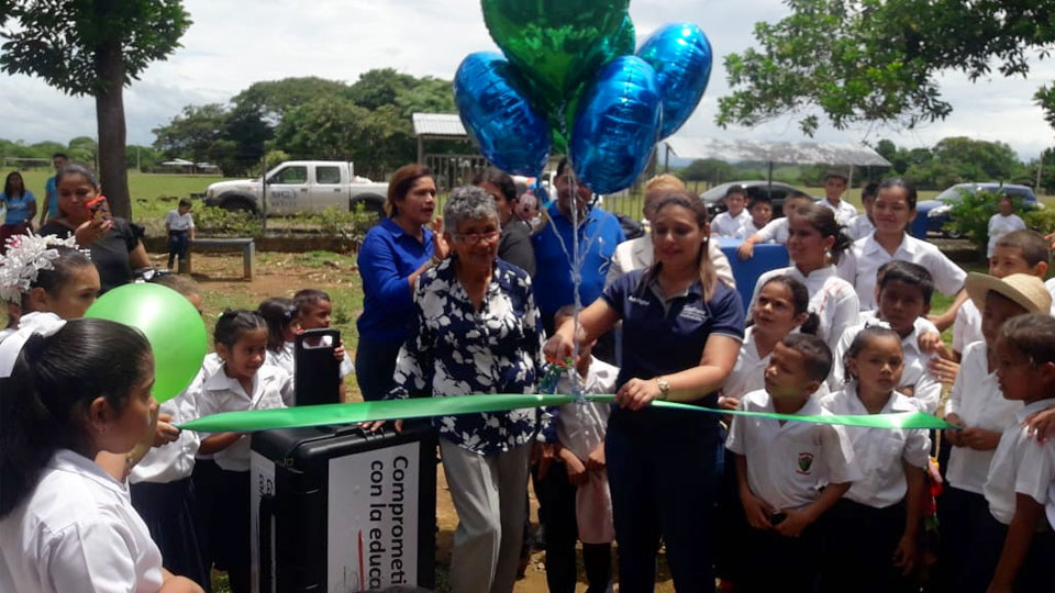 Entrega de Soluciones Digitales de Aula Digital