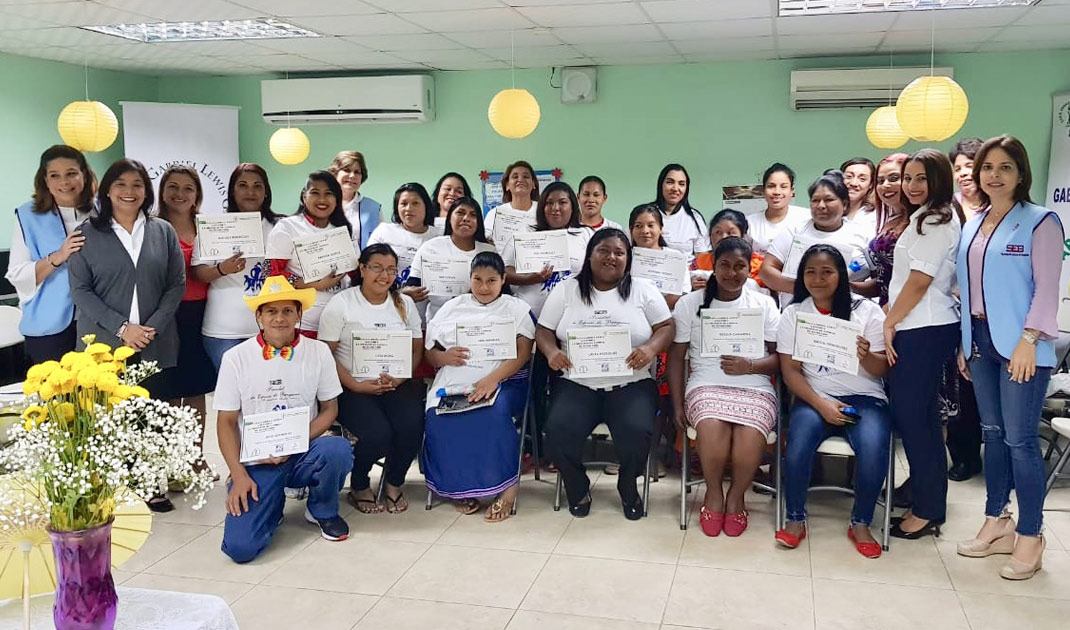 Graduacion Primera Fase Programa Escuela para Padres