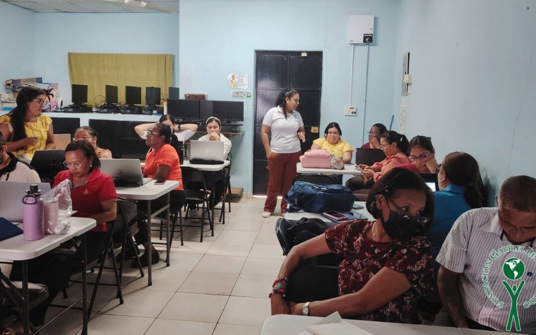 Capacitación a Docentes del CEBG La Mata