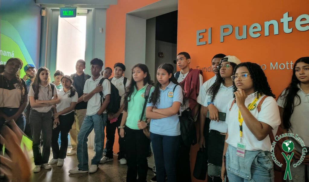 LET Program visita el BioMuseo