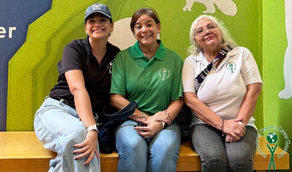 LET Program visita el BioMuseo