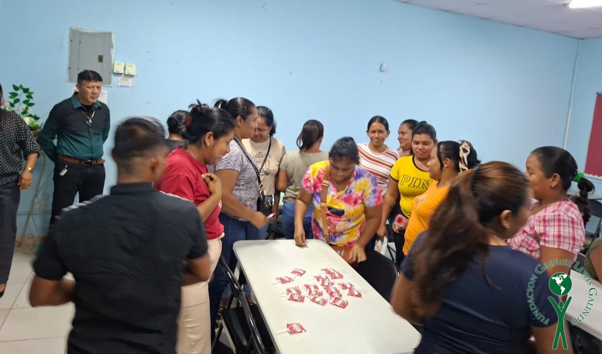 Primer Taller de Escuela para Padres - Escuela La Mata en Coclé